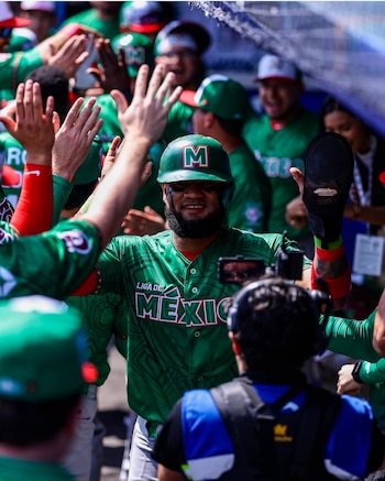 Los dirigidos por Lorenzo Bundy dejaron escapar una ventaja de cuatro carreras y perdieron ante Puerto Rico. (Instagram: @beisboldelcaribe)