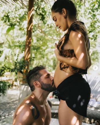 Sara Corrales y Damián Pasquini consolidan su familia en México compartiendo detalles de su vida personal y el embarazo en sus perfiles digitales - crédito saracorrales / Instagram