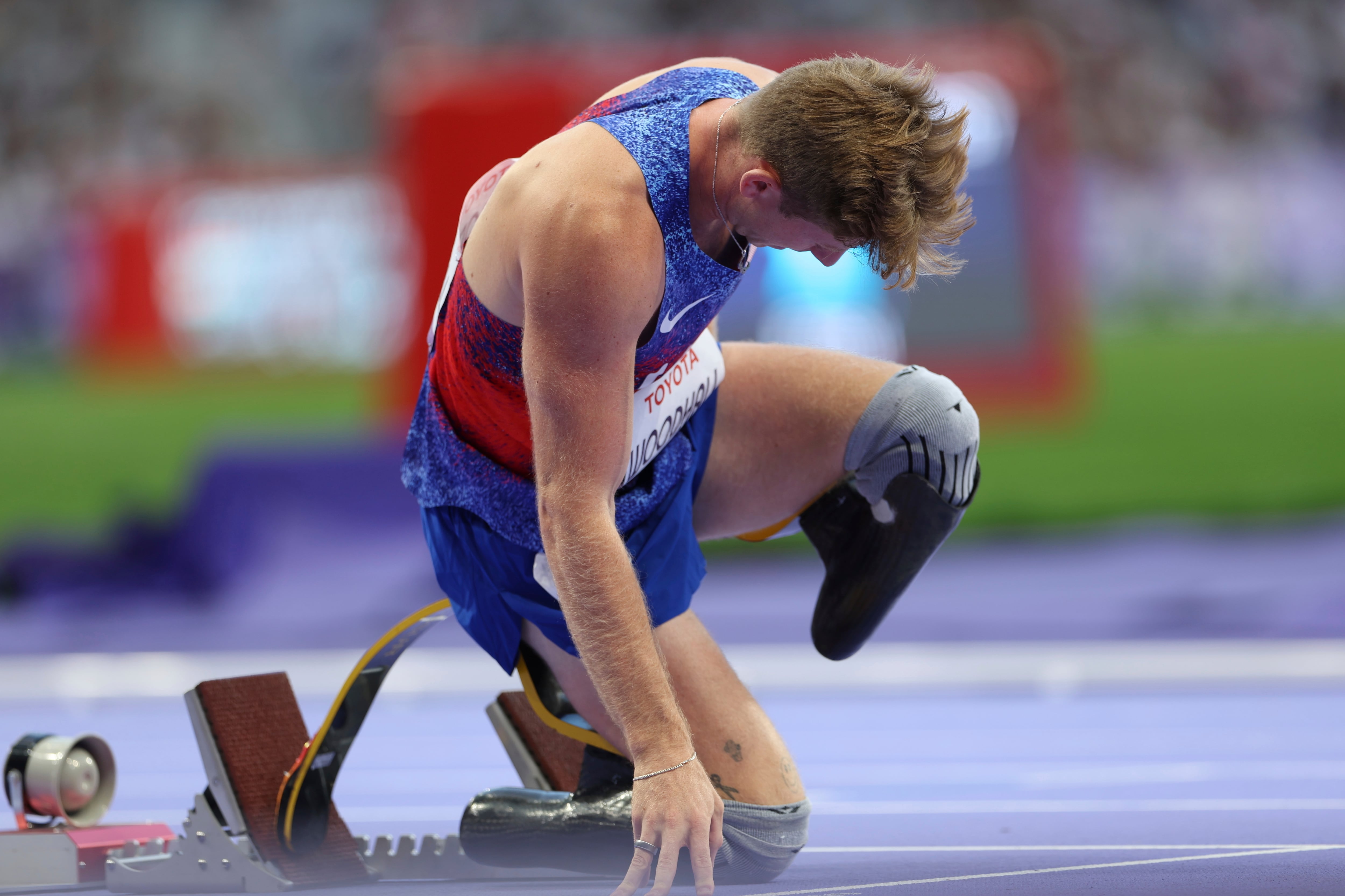 La planificación del entrenamiento va más allá del rendimiento, priorizando el bienestar, la autosuficiencia y la prevención de riesgos, para que cada atleta alcance un desarrollo físico integral y gane independencia fuera y dentro del campo deportivo. (AP Foto/Kileigh Kane)