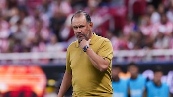 Juan Reynoso agrava su crisis en México: Necaxa volvió a perder y se hunde en el penúltimo lugar de la Liga MX