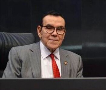 Armando Neyra Chávez, Militante del