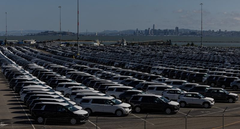 La industria automotriz mexicana destina el 80% de sus exportaciones a Estados Unidos, pero sin acuerdo con Argentina, de los 35.000 vehículos que deben entrar este año solo una parte lo pudo hacer antes de marzo. REUTERS/Carlos Barria/Archivo