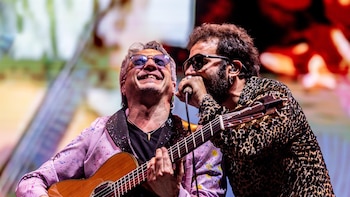 Los Delinqüentes inundan Madrid de 'sentimiento garrapatero' y celebran sus 25 años ante un Movistar Arena eufórico