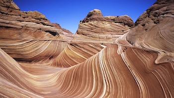 La Ola, conocida como The