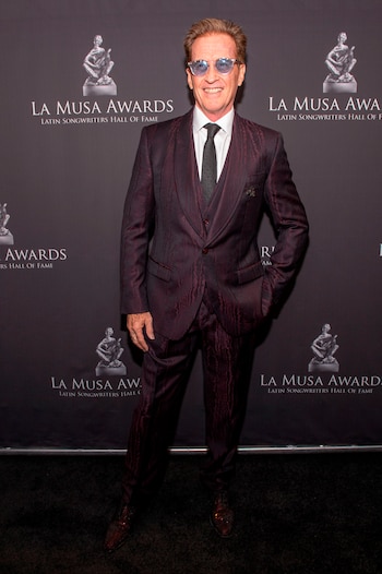El cantante mexicano Emmanuel posa en la alfombra de La Musa Awards 2019, en el James L. Knight Center de la ciudad de Miami, Florida (EE. UU.). EFE/ Giorgio Viera/Archivo