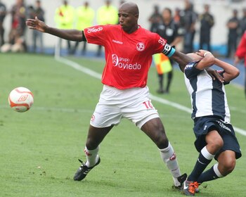 Luis Guadalupe recordó su etapa en Juan Aurich para dejarle un mensaje a Carlos Zambrano. (ANDINA)