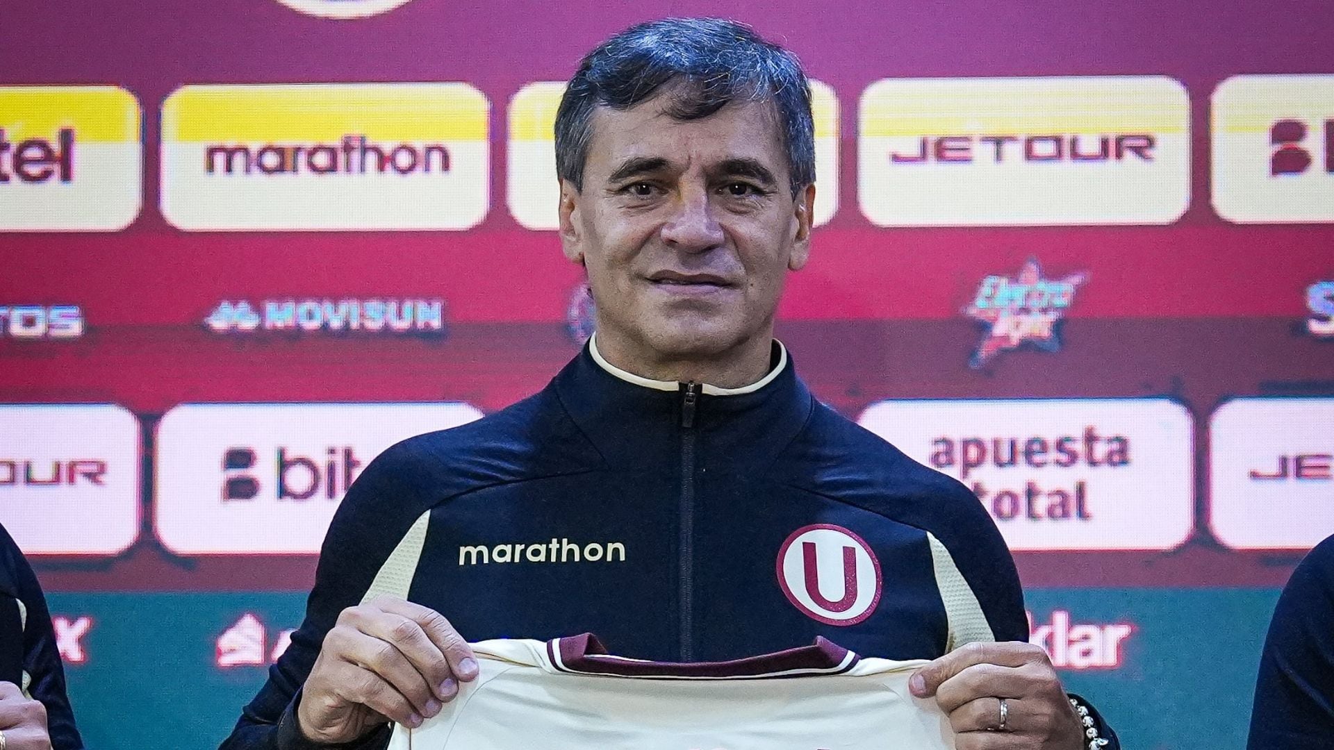 Fabián Bustos asume la dirección de Universitario de Deportes tras una sucesión de debacles en la parcela técnica en el 2026. - Crédito: Difusión