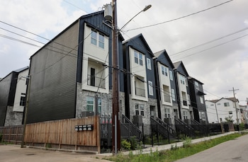 Frisco ocupó el primer lugar del ranking inmobiliario porque el 47% de sus viviendas se construyó entre 2010 y 2024 (REUTERS/Evan Garcia)