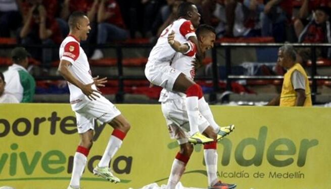 Santa Fe venció a Medellín 1-2 en el estadio Atanasio Girardot el 17 de diciembre de 2014- crédito EFE