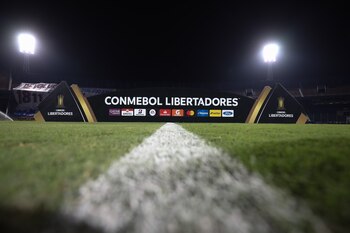 ASUNCIÓN, PARAGUAY. 25 de mayo de 2021. Cerro Porteño derrotó 1-0 al América de Cali en estadio General Pablo Rojas de Asunción (Paraguay), en juego válido por la sexta fecha del grupo H de la Copa Conmebol Libertadores. (Cortesía Conmebol)