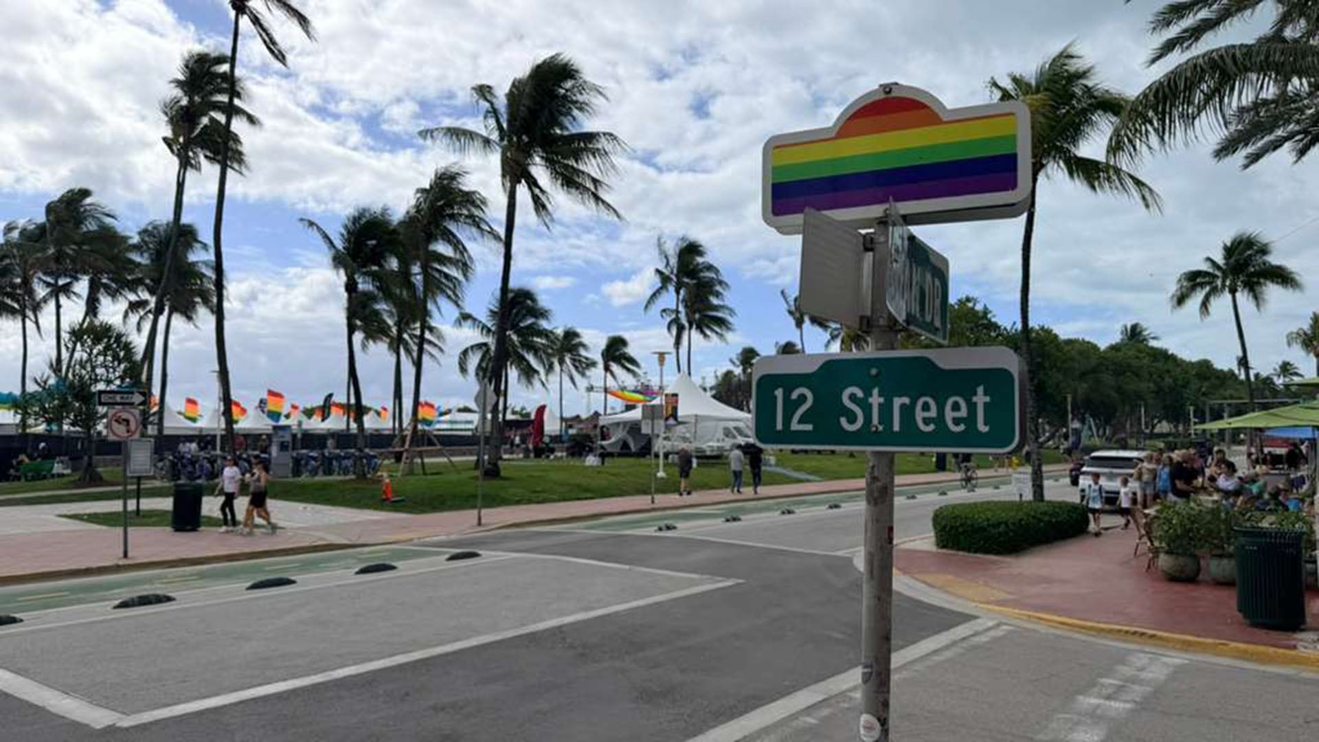 El paseo arcoíris se encuentra frente a la intersección de la Calle 12 y Ocean Drive, en una de las zonas más emblemáticas de South Beach y la cultura LGBTQIA+ local. (Opy Morales)