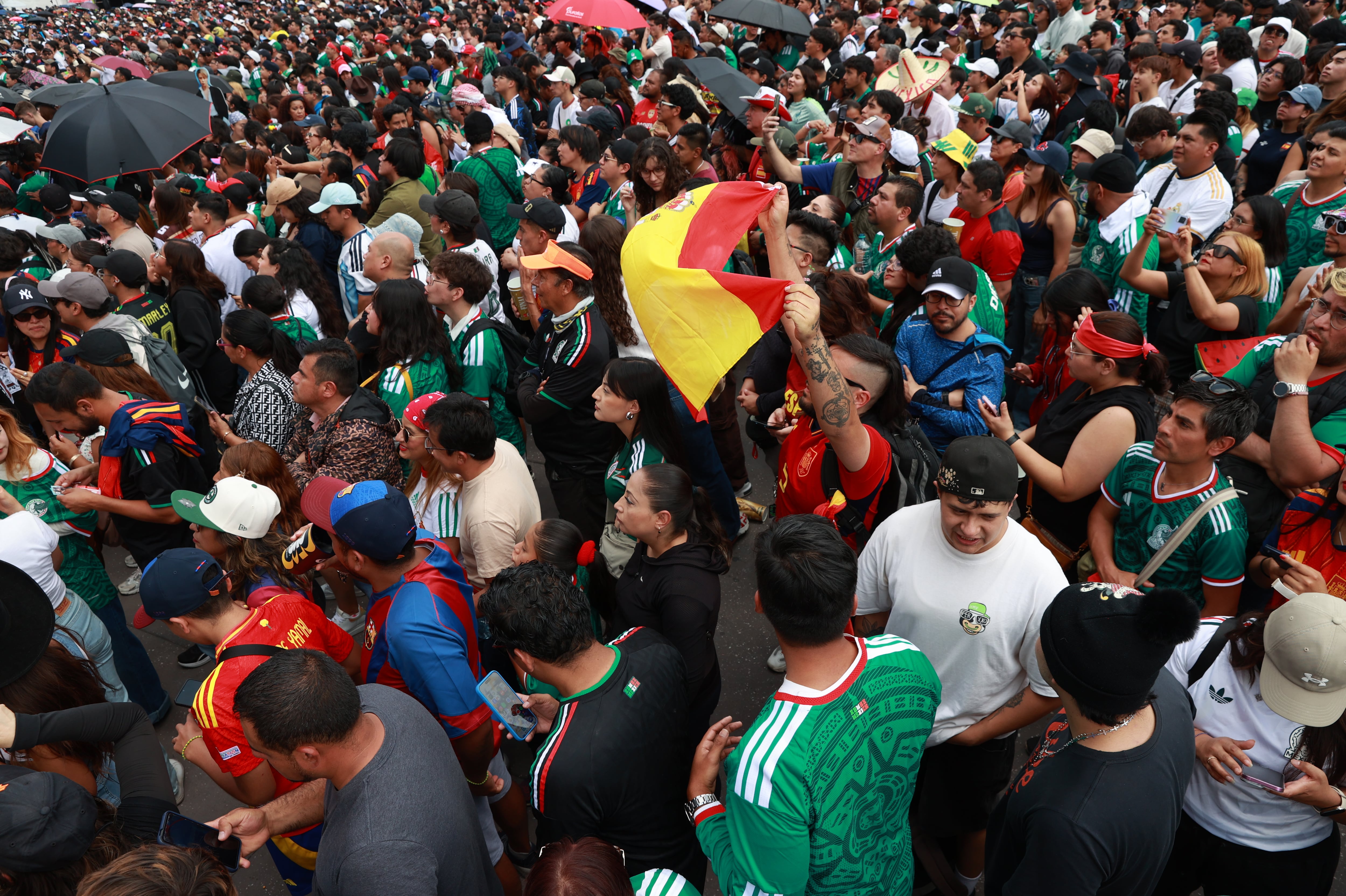 Aficionados de todo el mundo se dieron cita. EFE/Mario Guzmán
