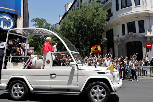 León XIV tendrá ‘papamóvil’ peruano tras su llegada al país en noviembre: el Gobierno encargó dos unidades
