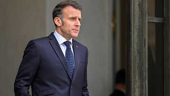 Macron llama a una reunión