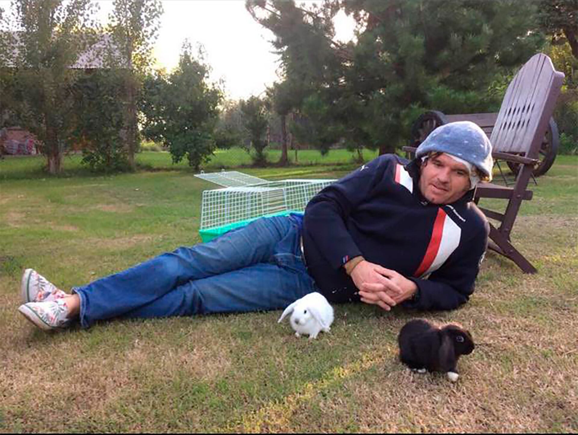 Después de colocarse el segundo implante coclear en 2017