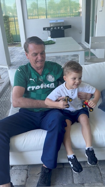 Jair Bolsonaro pasa sus días