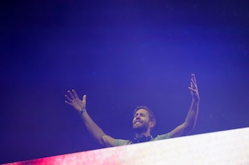 Calvin Harris durante su set en el Festival Tecate Emblema en la Ciudad de México el sábado 18 de mayo de 2024. (Foto AP/Aurea Del Rosario)
