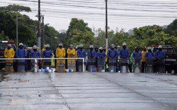 Agentes antidisturbios de la Policía