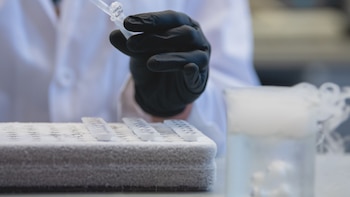 Universidad de El Salvador amplía espacios de investigación contra el cáncer