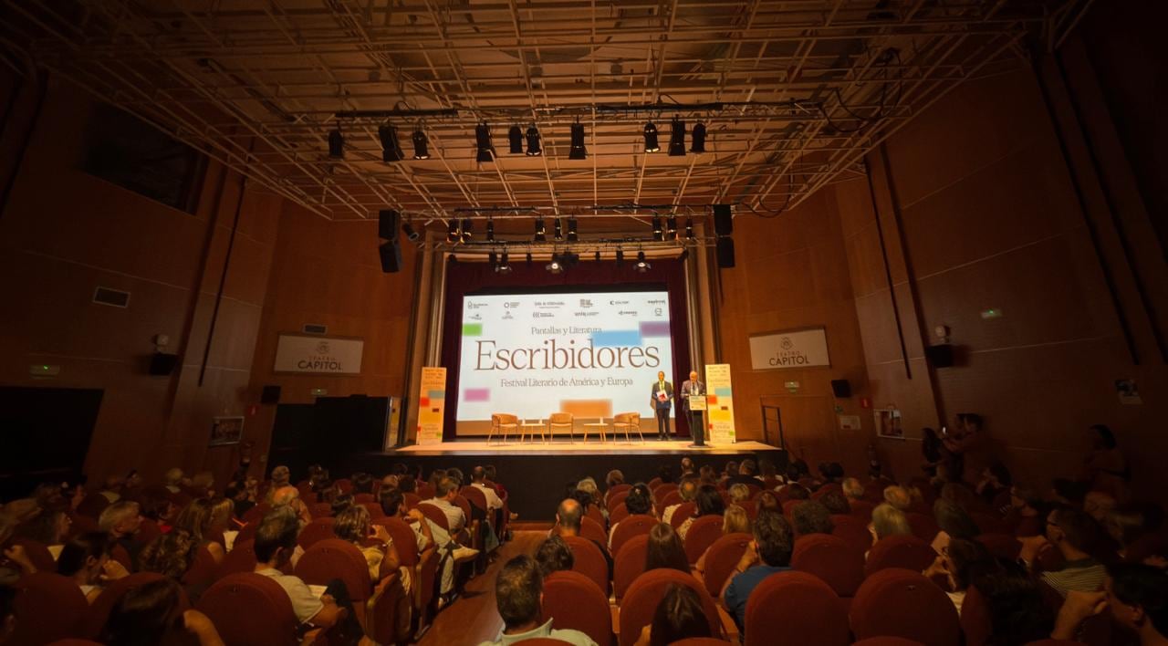 La quinta edición de Escribidores, en Cáceres, fue escenario de conversaciones sobre literatura, cine, salud mental, polarización y agotamiento