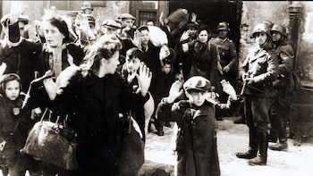 La vida del “Ángel de Varsovia”, la mujer que desafió al nazismo para salvar a 2.500 niños de morir en los campos de exterminio