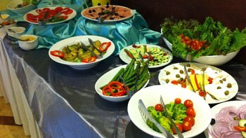 Comida buffet WTC (Foto: