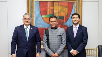 El ministro de la Presidencia de Panamá sostiene encuentro con funcionario de Guyana para impulsar lazos comerciales