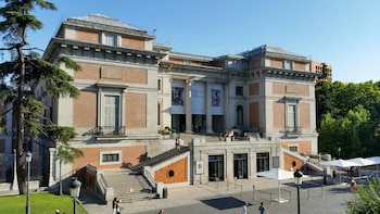 Obras de emergencia en el Museo del Prado ante “el grave riesgo” para las personas: el arquitecto Rafael Moneo solucionó unas goteras con unas chapas que han provocado “alarma”