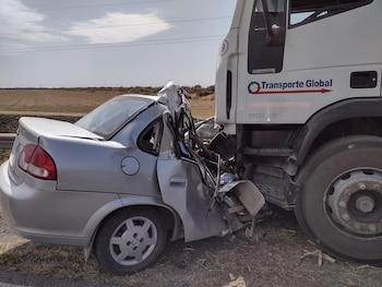 El Chevrolet Corsa quedó totalmente