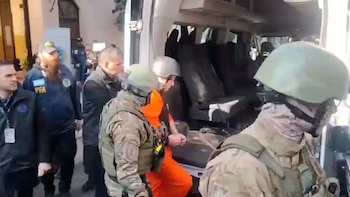 Video: trasladaron a Santa Fe a Andrés “Plin” Acosta bajo un fuerte operativo de seguridad