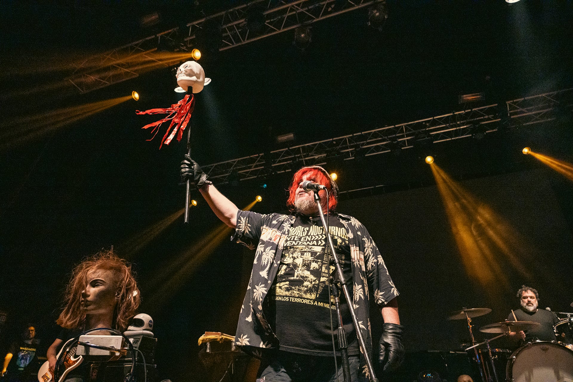 El líder de la banda, Walas, emocionó al público al repasar los mejores temas de la banda