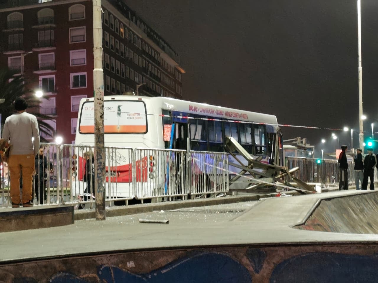Un colectivo de la línea 532 arrolló a varias personas que esperaban en la parada
