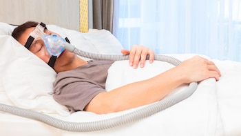 Las normas del seguro CPAP son demasiado estrictas y denegan la cobertura de dispositivos a pacientes con apnea del sueño que se beneficiarían