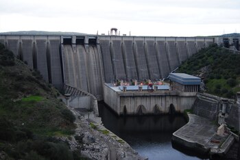 Central hidroeléctrica del pantano de Alcántara (Cáceres) gestionada por Iberdrola. (Europa Press).