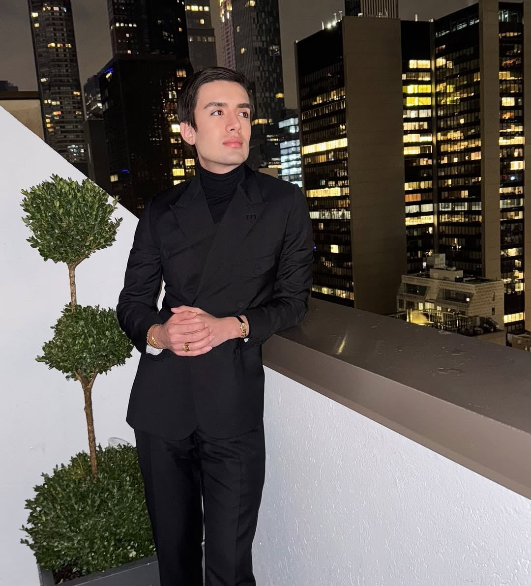 Miguel de la Mora, dueño de Micky’s Hair Salón Masaryk. (X/micky_hair)