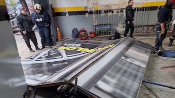 Un hombre de 73 años murió aplastado por un portón en una gomería de Almagro