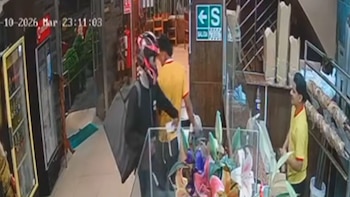 Extorsionador se hace pasar por delivery y dispara contra una pollería del Callao