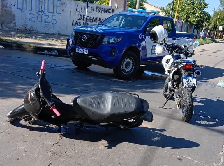 El accidente ocurrió en San Francisco, provincia de Córdoba, cuando el motociclista chocó contra un colectivo manejado por una mujer