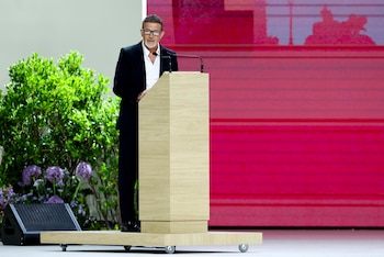 El actor Antonio Banderas interviene en el encuentro presidido por el papa León XIV (EFE/ Kiko Huesca)
