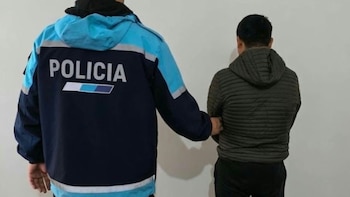 Macabro hallazgo en La Plata: encontraron el cuerpo de una mujer en una zanja y un hombre confesó el crimen