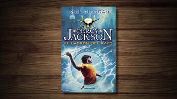 Portada del primer libro de