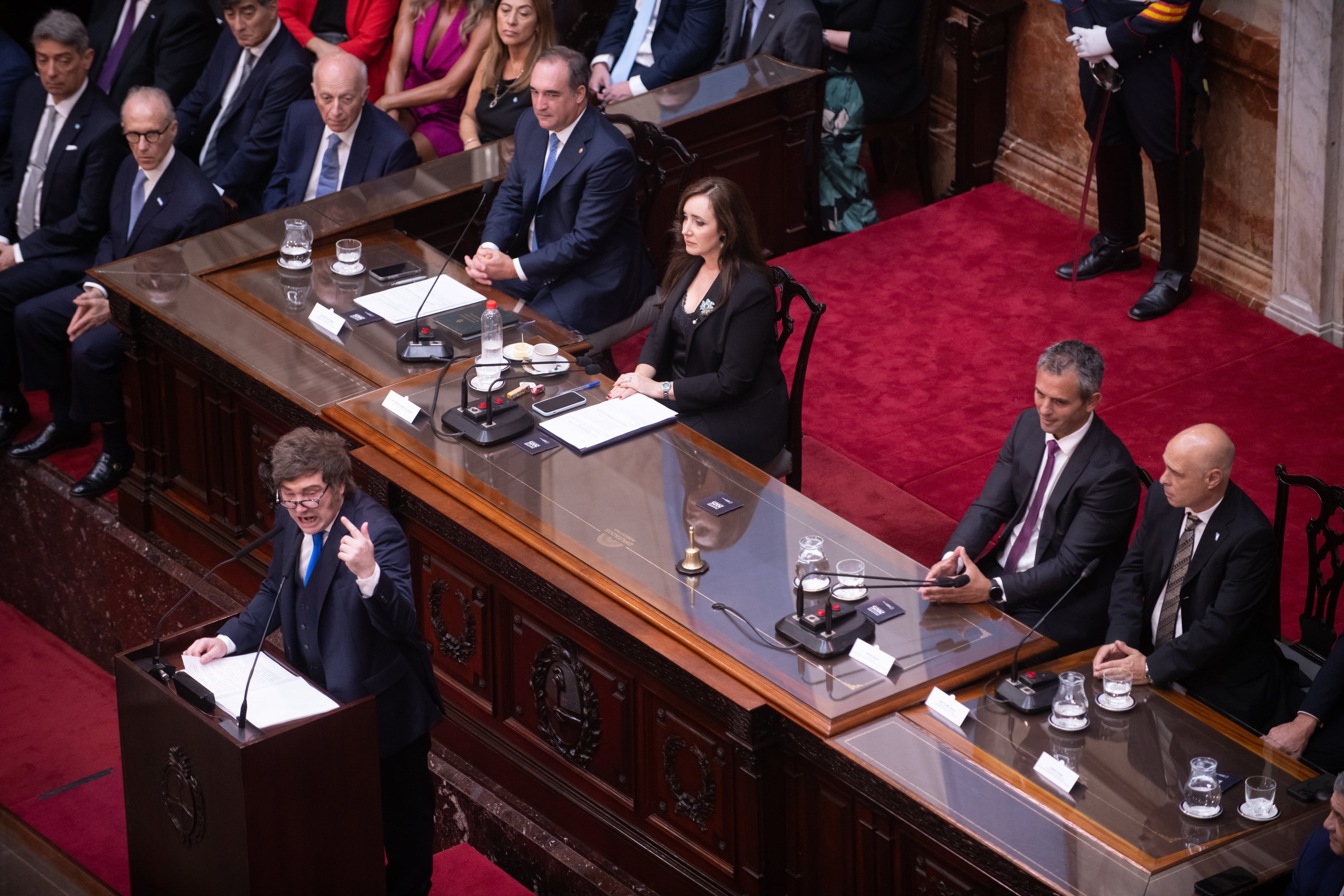 Mieli le apunta al bloque del peronismo