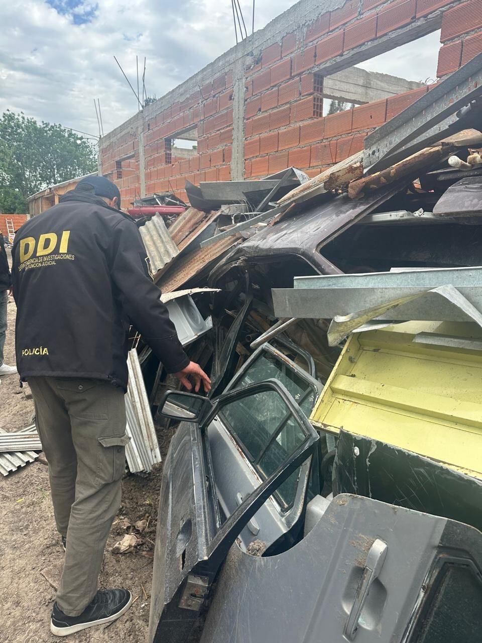 La SubDDI San Vicente inspeccionó una chatarrería sin habilitación en Guernica