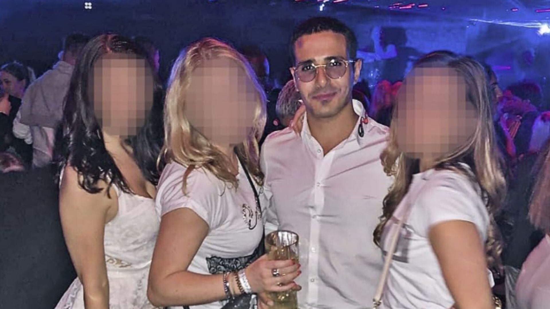 Simon Leviev, conocido como el 'estafador de Tinder', recupera la libertad en Georgia tras el retiro de la extradición alemana (Netflix)