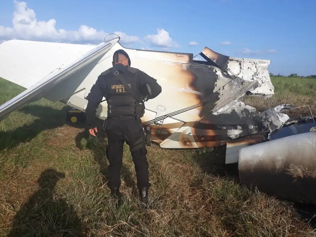 El Ejército de Guatemala afirmó que erradicó los aterrizajes de avionetas vinculadas al narcotráfico en el territorio nacional. (Ministerio de Gobernación Guatemala)