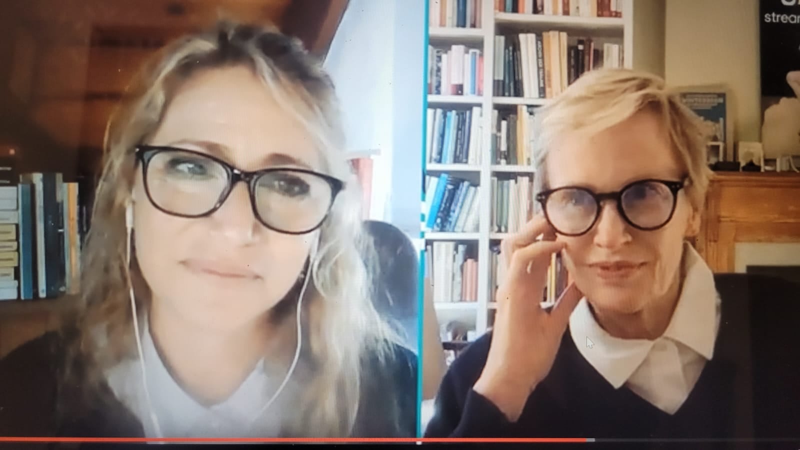 La escritora Siri Hustvedt conversa con Marisol Alonso durante una transmisión virtual en el marco del Festival Borges.