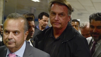 Bolsonaro presta declaración en un