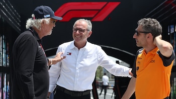 Escándalo en la Fórmula 1: Briatore acusó a McLaren de regalarle dos autos a un juez del Caso Gasly y se cruzó con el jefe rival en plena conferencia