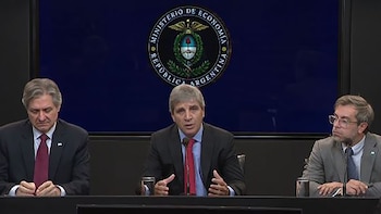 Blanco sobre negro para el programa financiero del ministerio de Economía