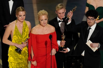 Yulia Navalnaya, segunda de izquierda